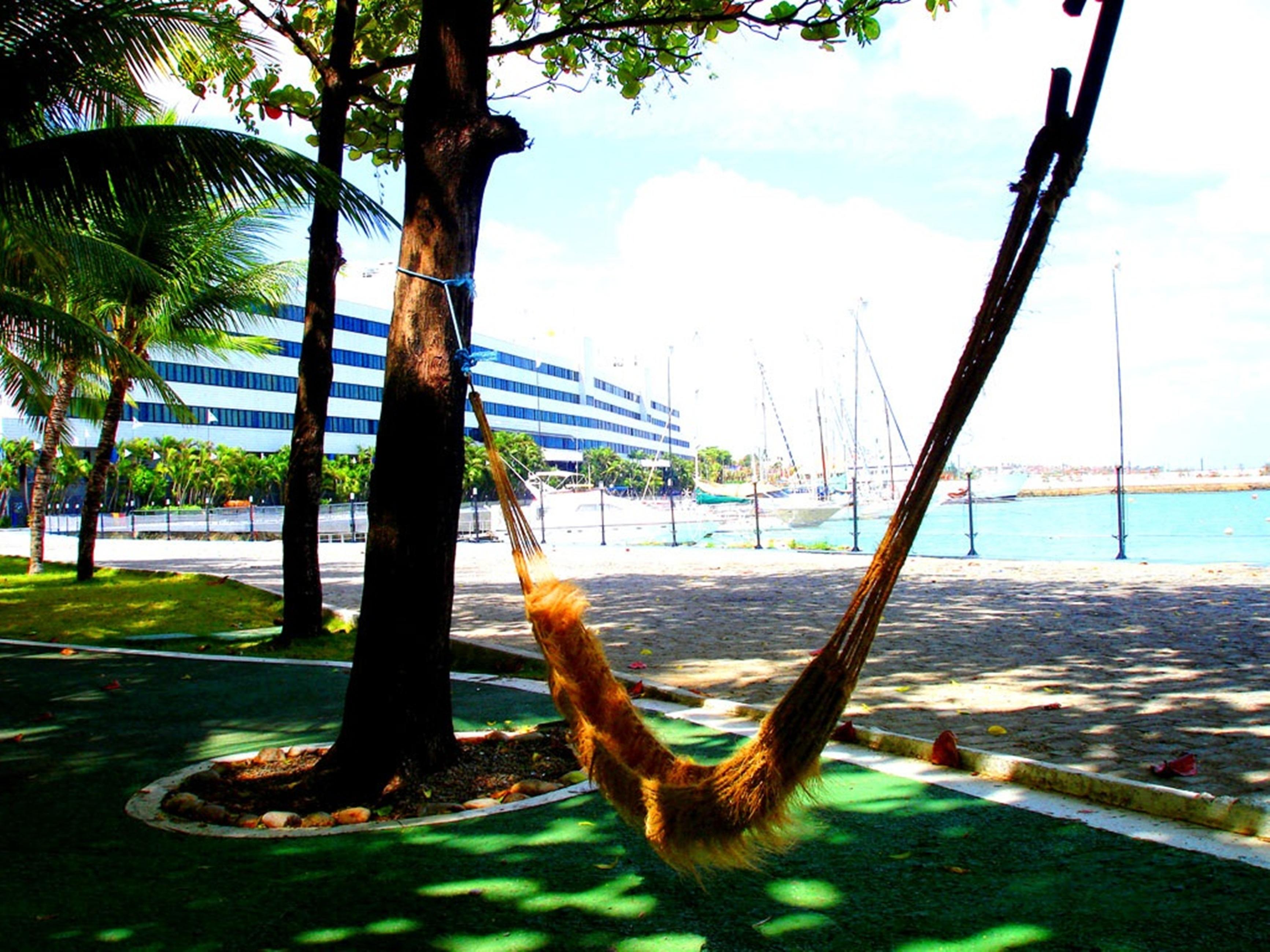 Marina Park Hotel フォルタレザ エクステリア 写真 The anchor of the USS Maine