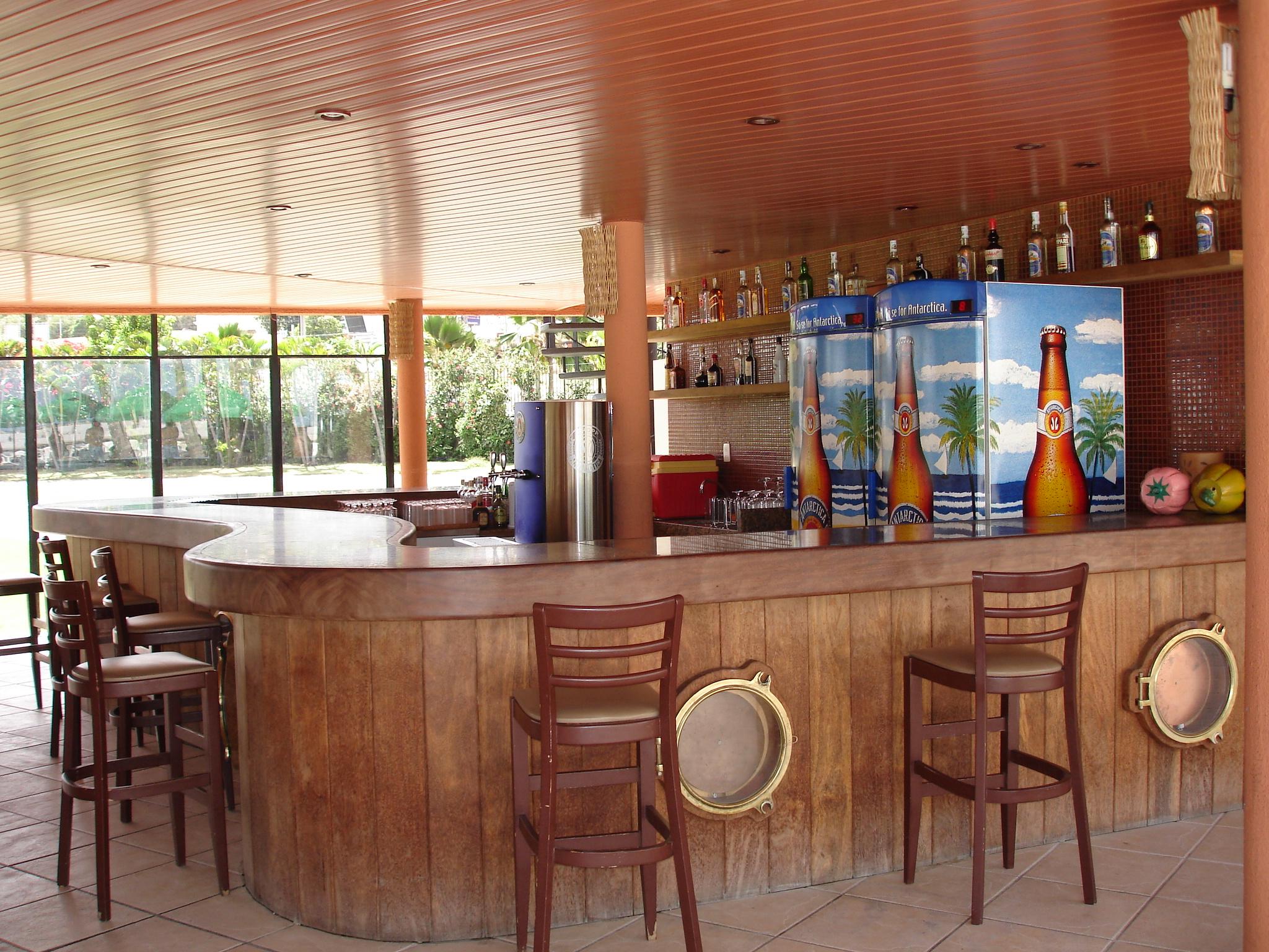 Marina Park Hotel フォルタレザ エクステリア 写真 A poolside bar
