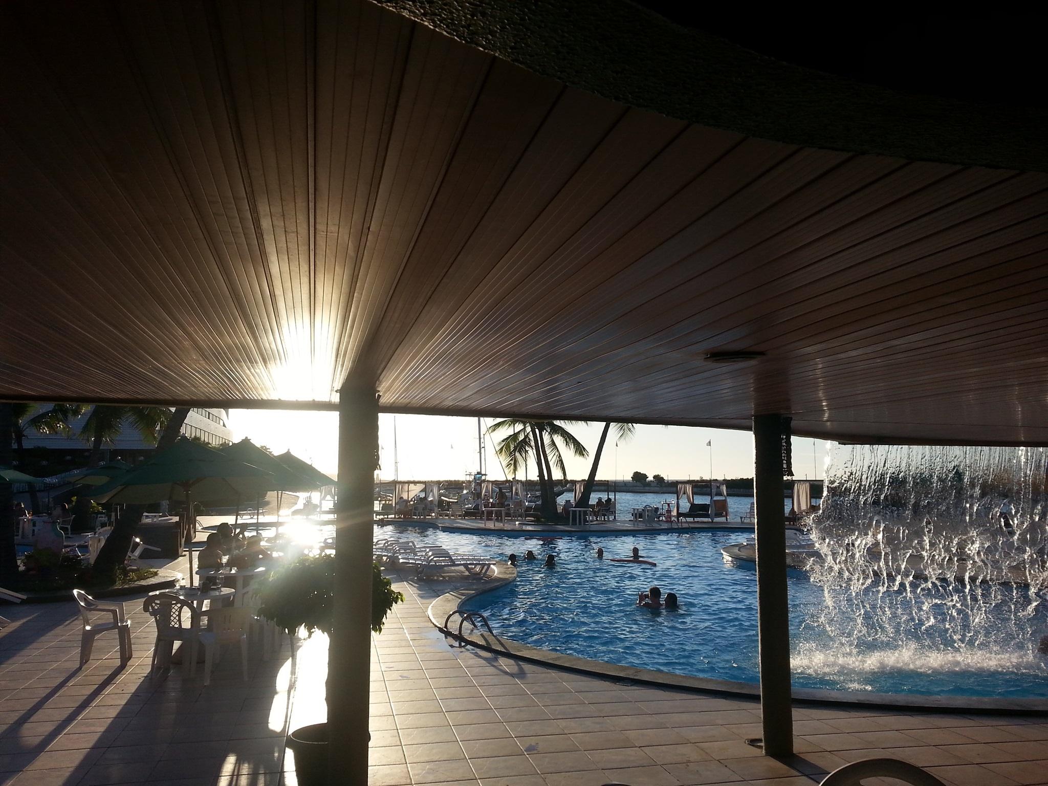 Marina Park Hotel フォルタレザ エクステリア 写真 The swimming pool at the hotel