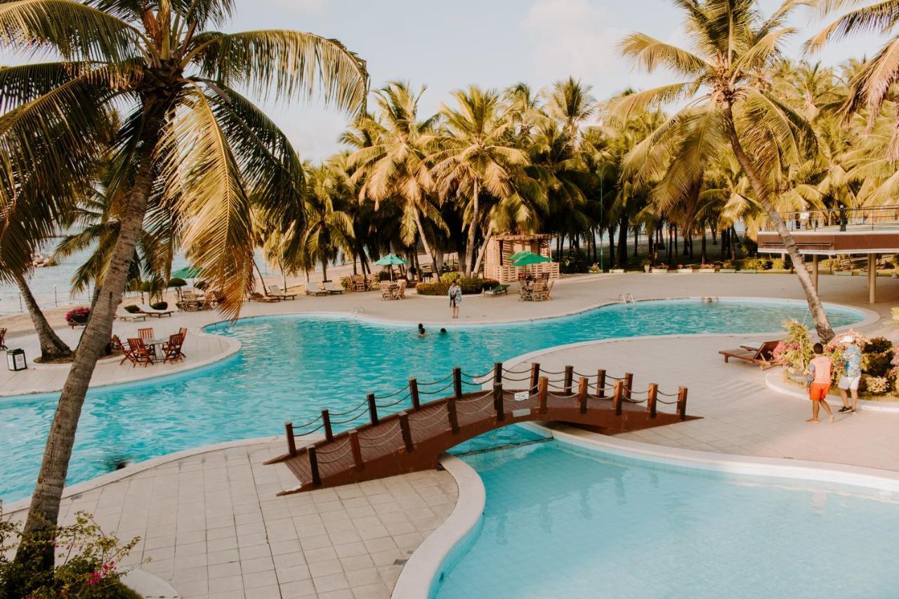 Marina Park Hotel フォルタレザ エクステリア 写真 The pool at the resort